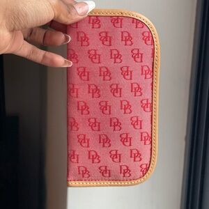 Dooney & Bourke sunglasses/eyeglasses case